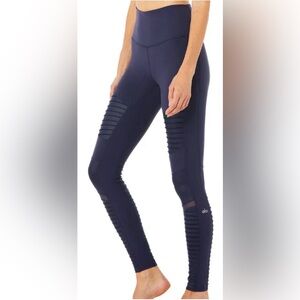 Alo Yoga Moto leggings in Navy Size Small